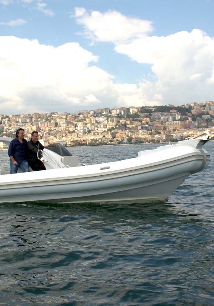ImmensoBoat-vert-25